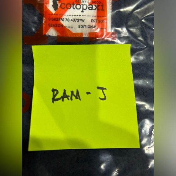 Cotopaxi Men's XL Trico Hybrid Vest Wine Violet Blue NWT Insulated Synthetic - Picture 8 of 8